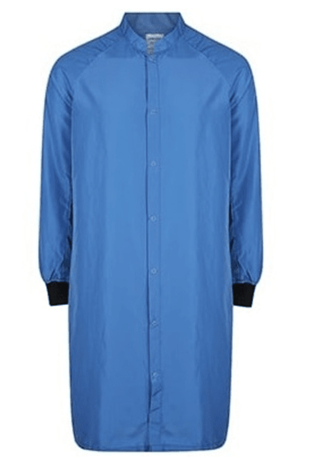 MEGAPro's Cleanroom Smock showcased, highlighting its antistatic and protective features, tailor-made for the medical and pharmaceutical industries.